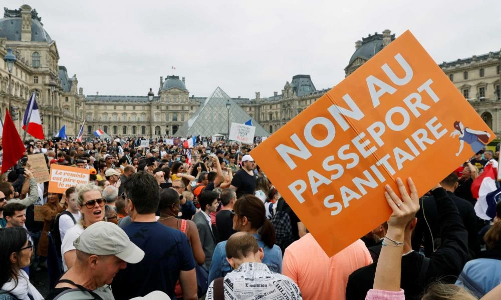 Γαλλία: Διαδηλώσεις κατά του εμβολιασμού για τον κορονοϊό σε πολλές πόλεις